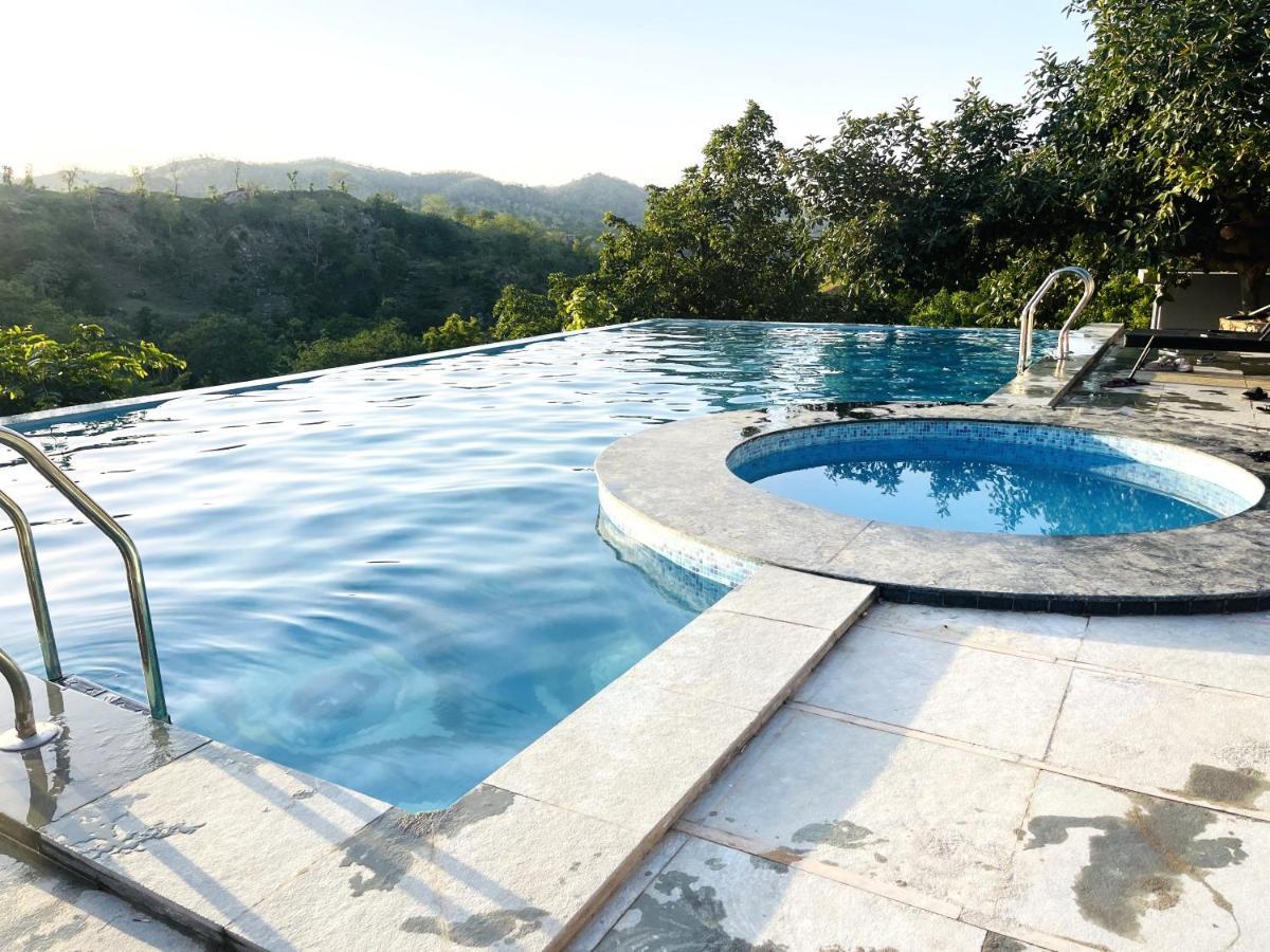 The Sky Imperial Pavoreal Jungle Resort Kumbhalgarh Exterior foto