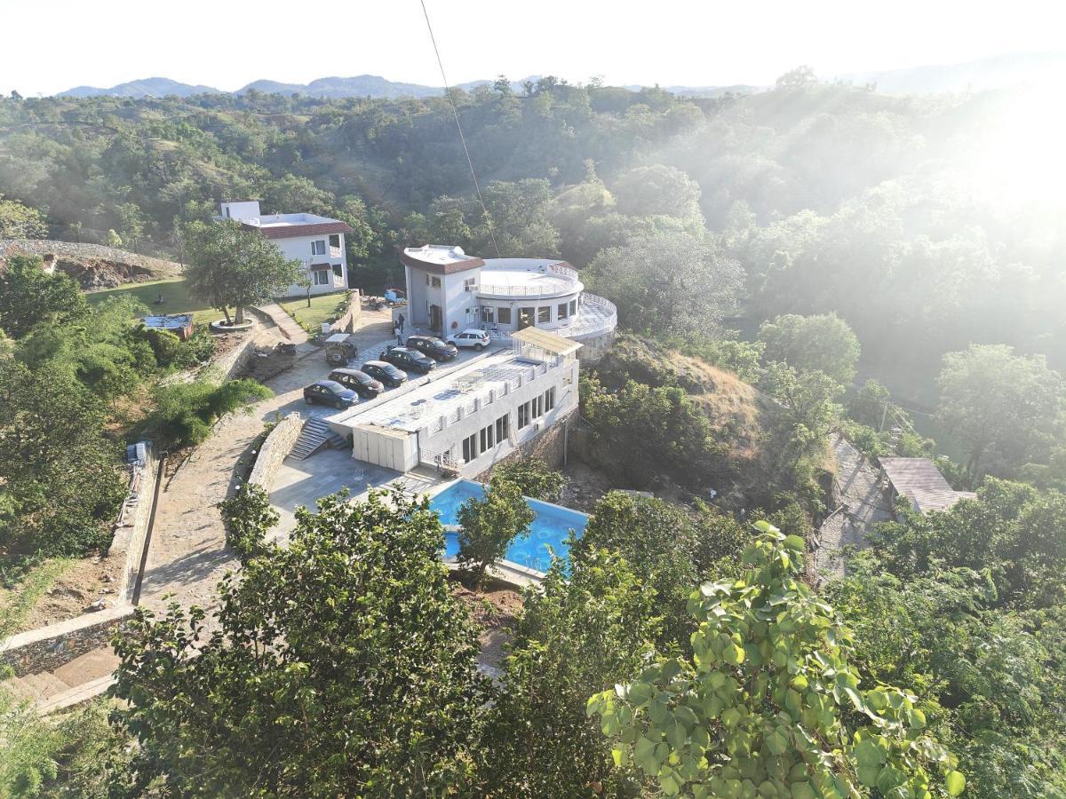 The Sky Imperial Pavoreal Jungle Resort Kumbhalgarh Exterior foto