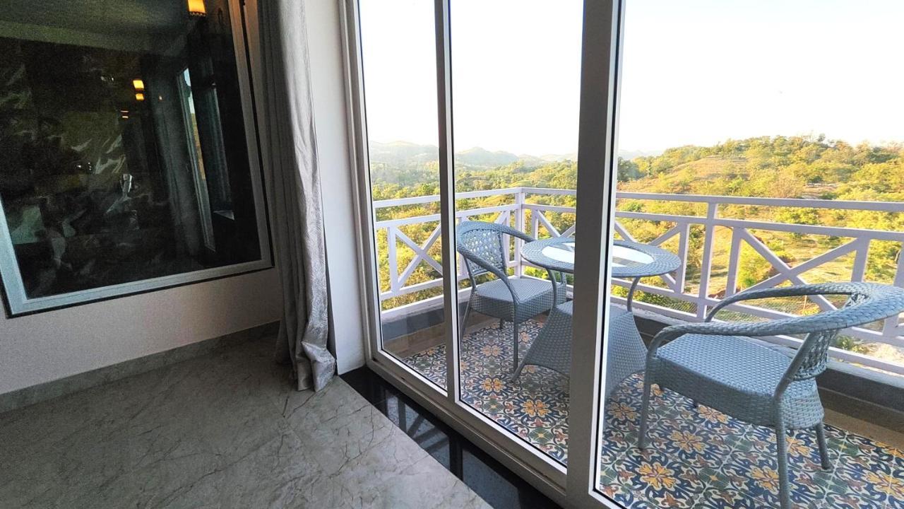 The Sky Imperial Pavoreal Jungle Resort Kumbhalgarh Exterior foto