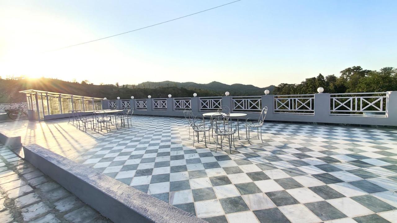 The Sky Imperial Pavoreal Jungle Resort Kumbhalgarh Exterior foto