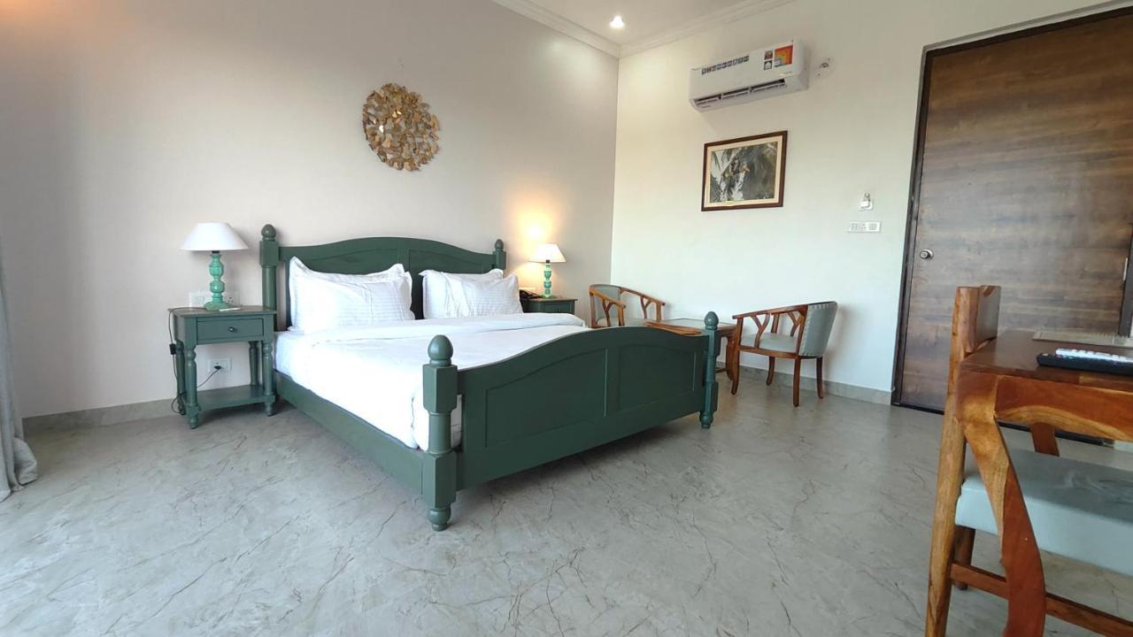 The Sky Imperial Pavoreal Jungle Resort Kumbhalgarh Exterior foto