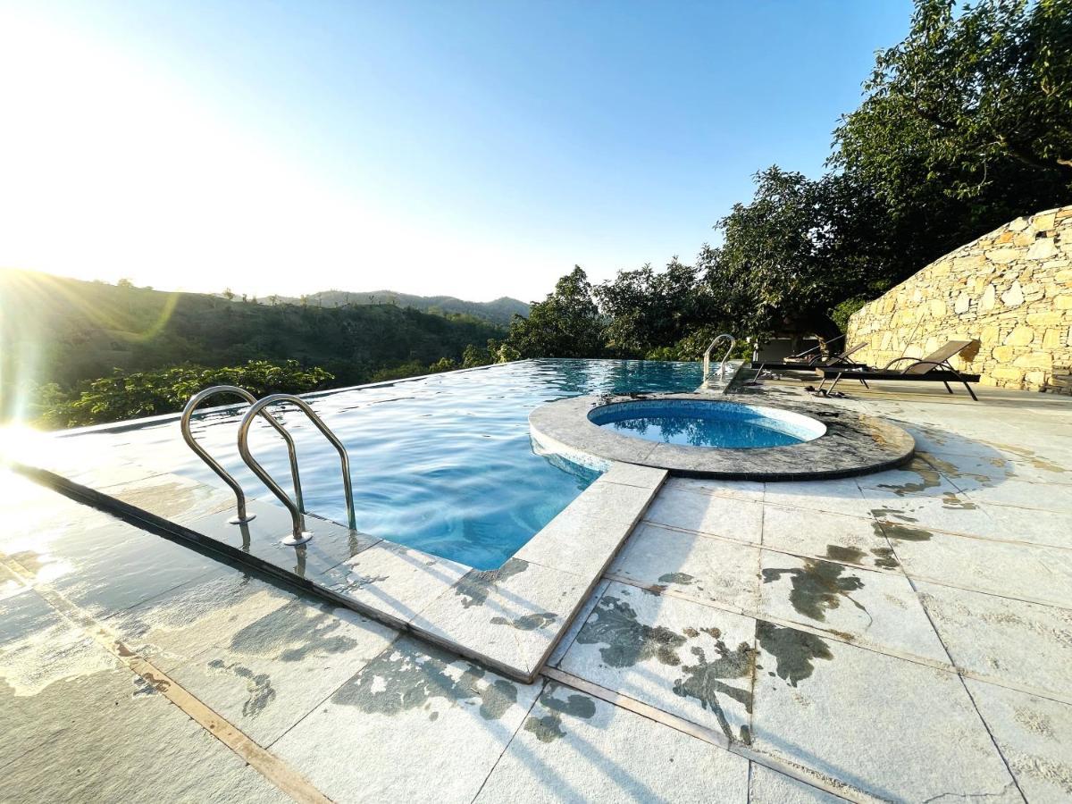 The Sky Imperial Pavoreal Jungle Resort Kumbhalgarh Exterior foto