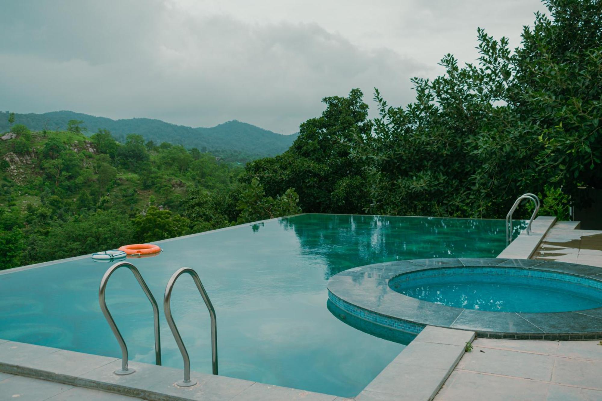 The Sky Imperial Pavoreal Jungle Resort Kumbhalgarh Exterior foto